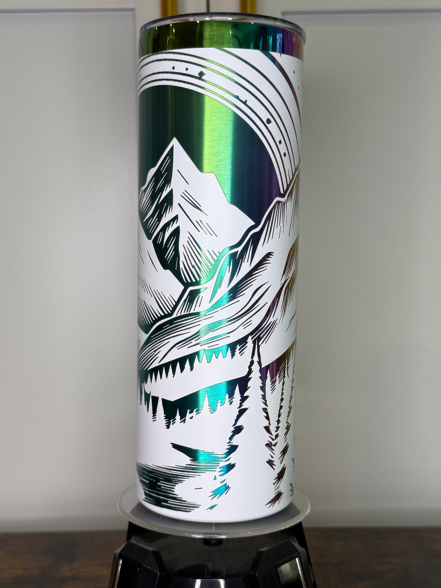 20 oz skinny Mountain scene tumbler